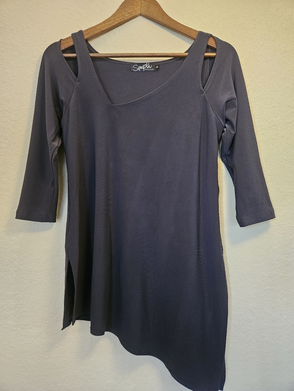 Sympli Tunic Top Womens Size 6 Grey Cold Shoulder Lightweight Asymmetrical Hem